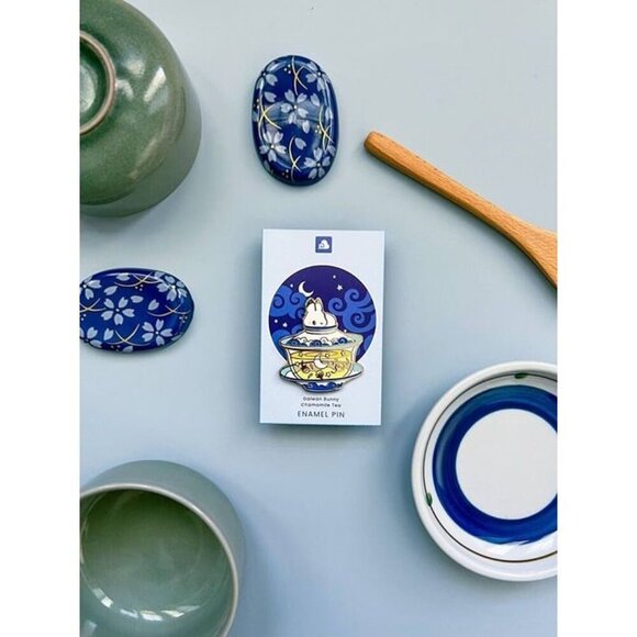 Gaiwan Bunny Enamel Pin - Chamomile Tea & Rabbit Jewelry - Celestial Brooch - Picture 9 of 9